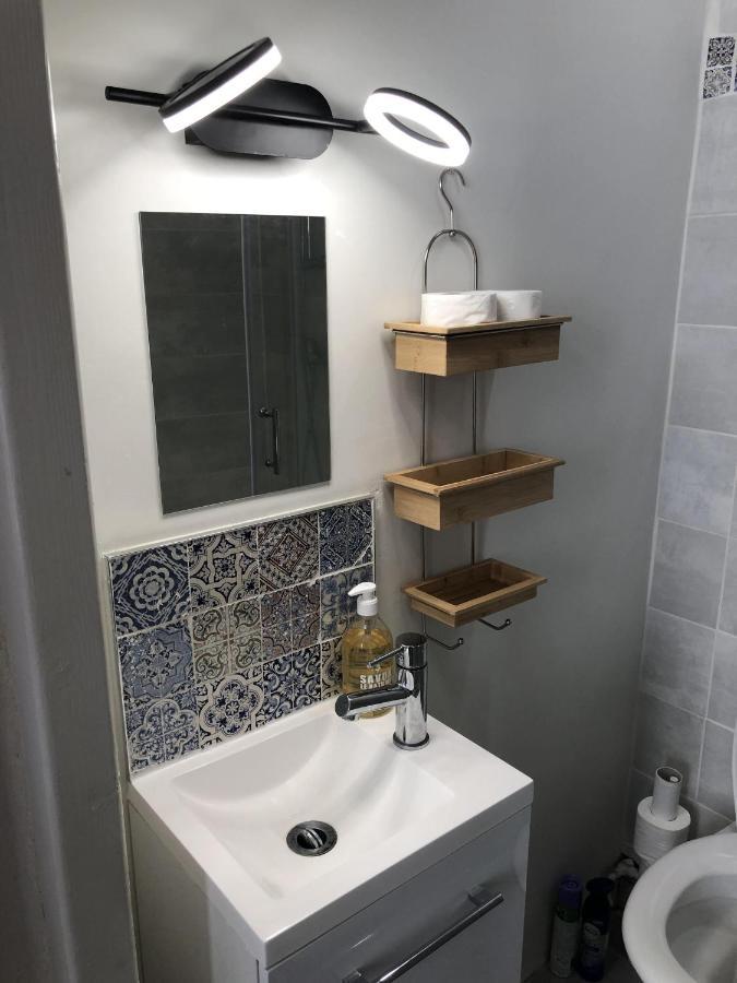 Cœur de ville Appartement meublé Angers Esterno foto